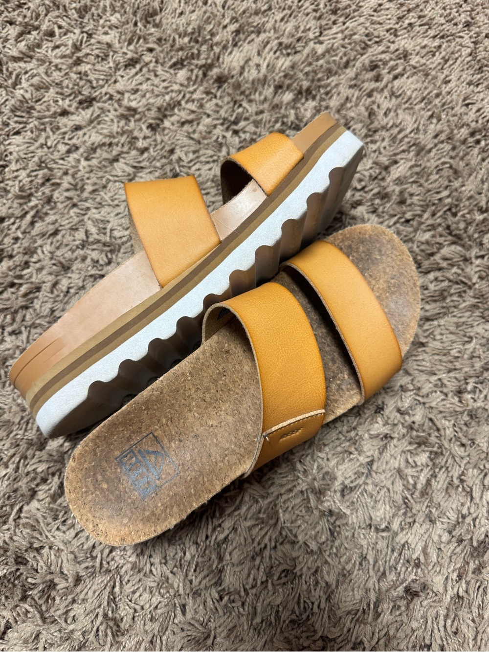 Reef Cushion Vista Hi Flip Flop - Picture 6 of 6
